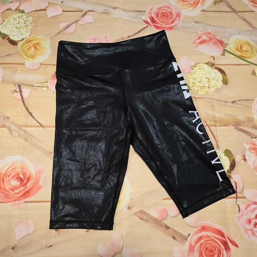 Zyia Hustle shimmer shorts